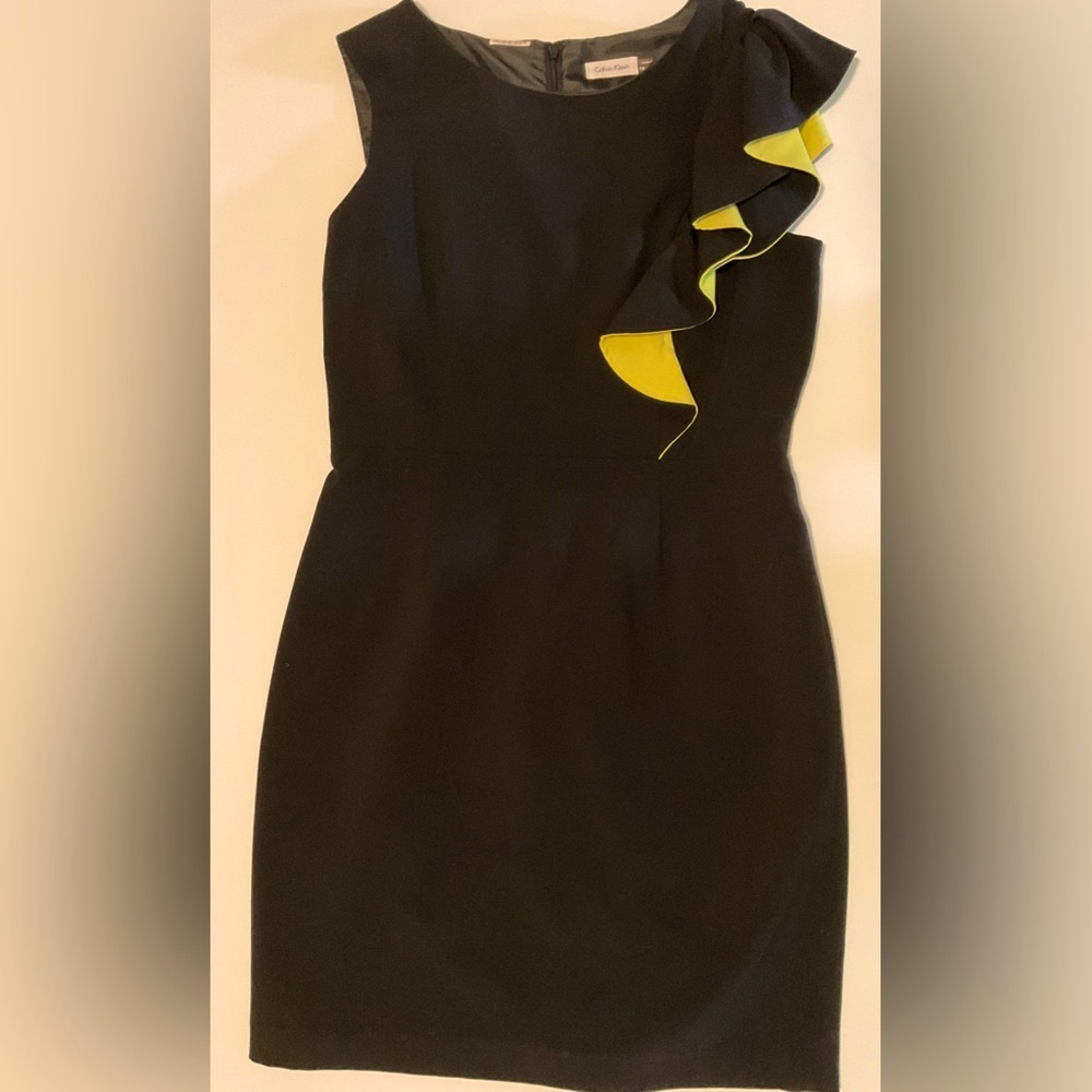 CALVIN KLEIN - Black ruffle dress with green accent, Sz. 12
